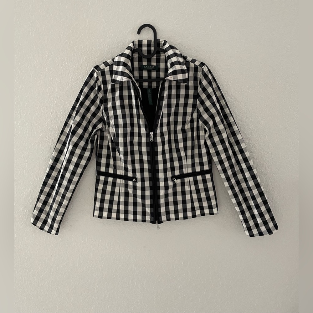 LAUREN RALPH LAUREN PETITE black and white jacket.Perfect condition.Size PS